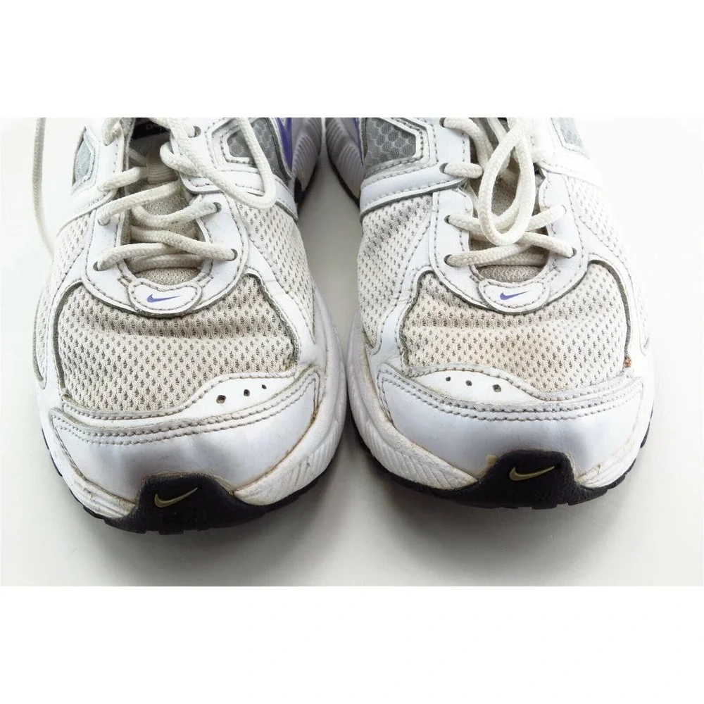 Nike‎ Women Sz 7 M White Lace Up Running Synthetic Shoe